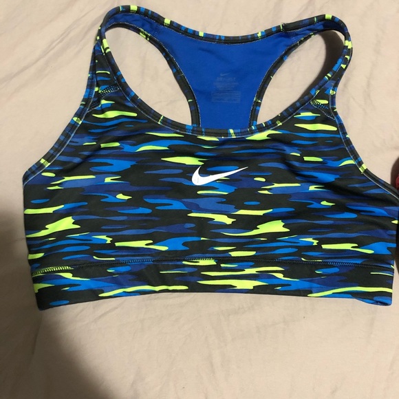 Nike Sports Bra Bundle - Picture 3 of 6